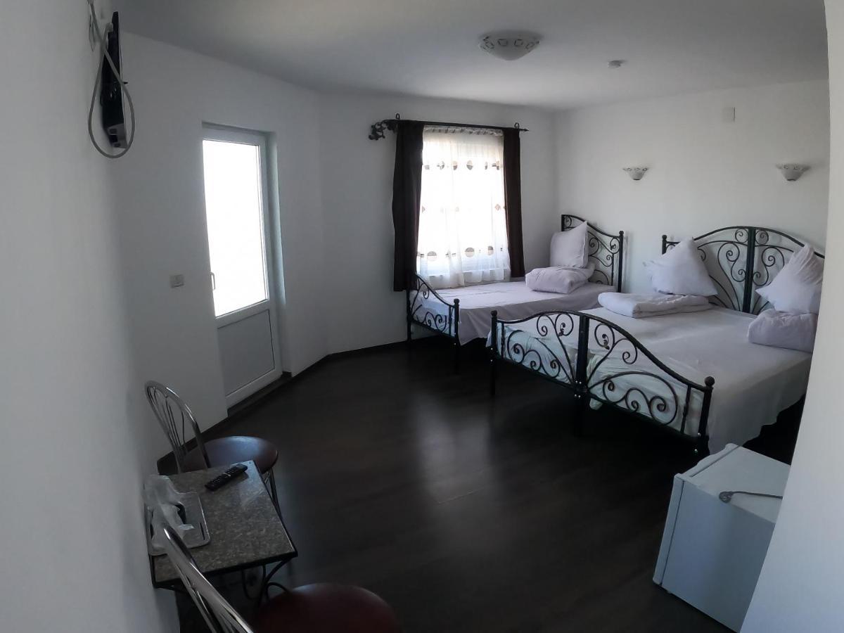 Motel Aris Meridian Piatra Neamţ 外观 照片