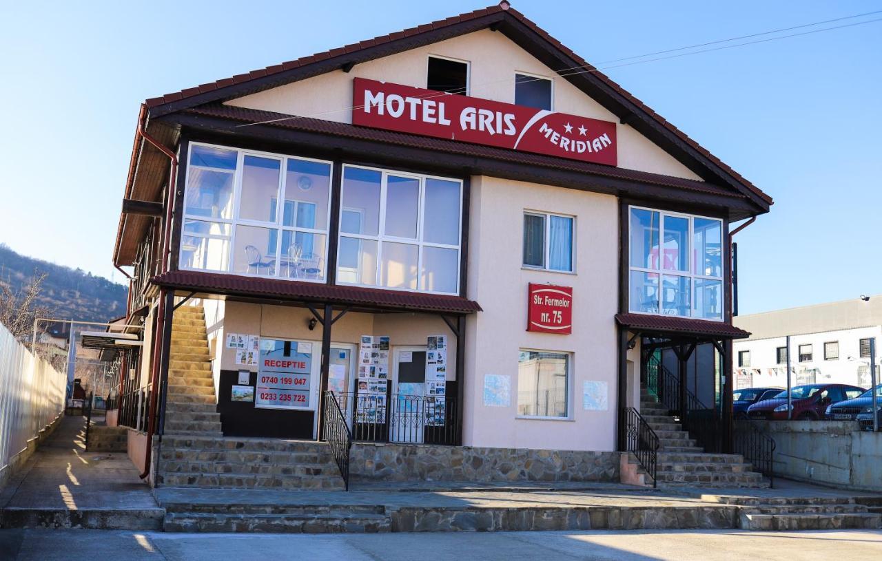 Motel Aris Meridian Piatra Neamţ 外观 照片