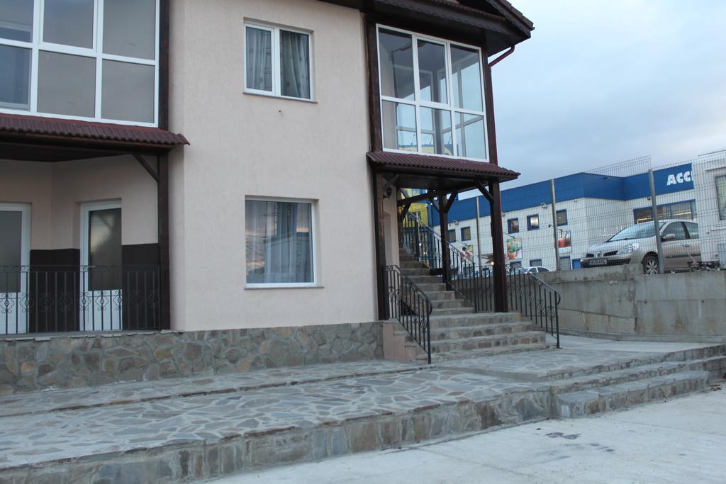 Motel Aris Meridian Piatra Neamţ 外观 照片