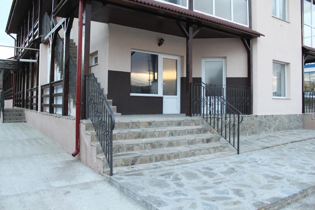 Motel Aris Meridian Piatra Neamţ 外观 照片
