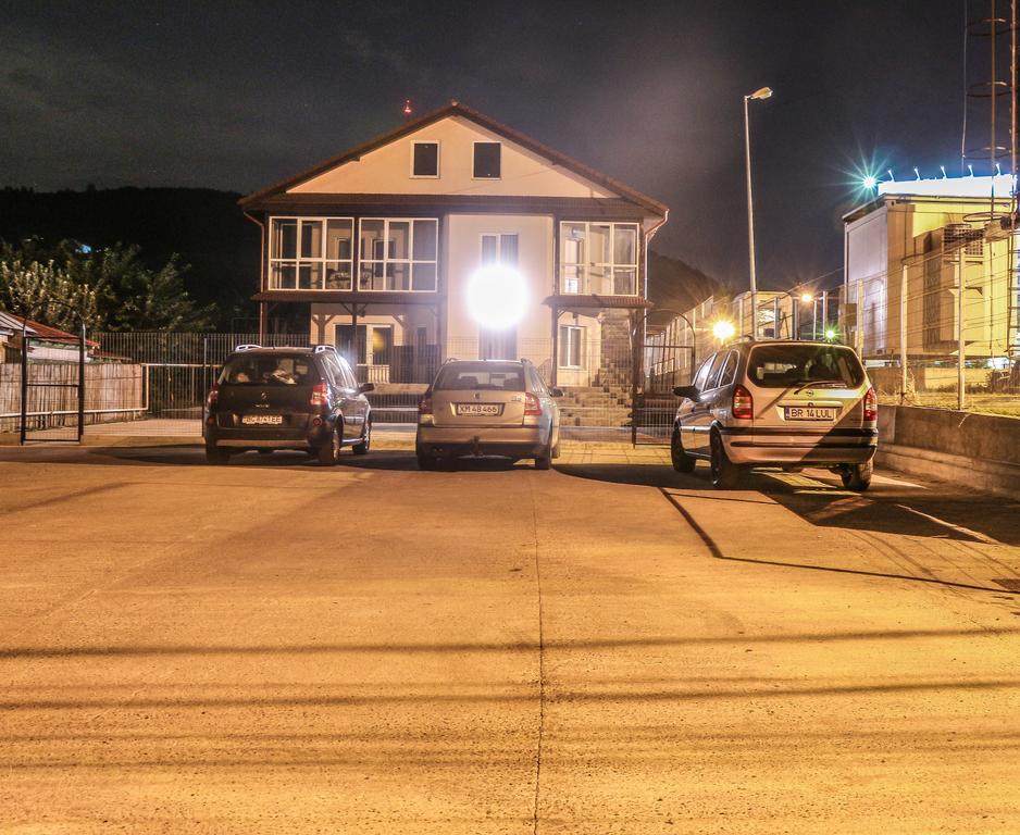 Motel Aris Meridian Piatra Neamţ 外观 照片
