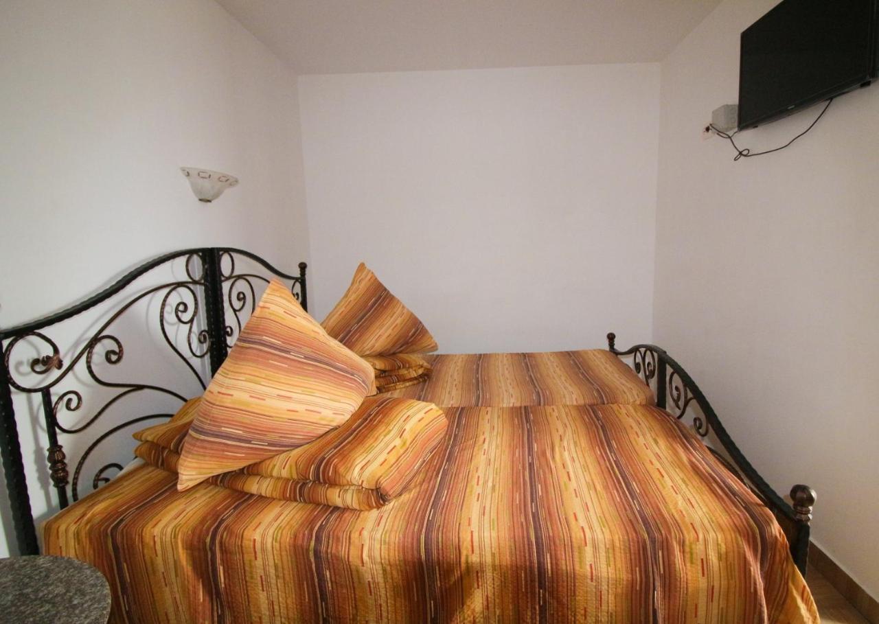 Motel Aris Meridian Piatra Neamţ 外观 照片