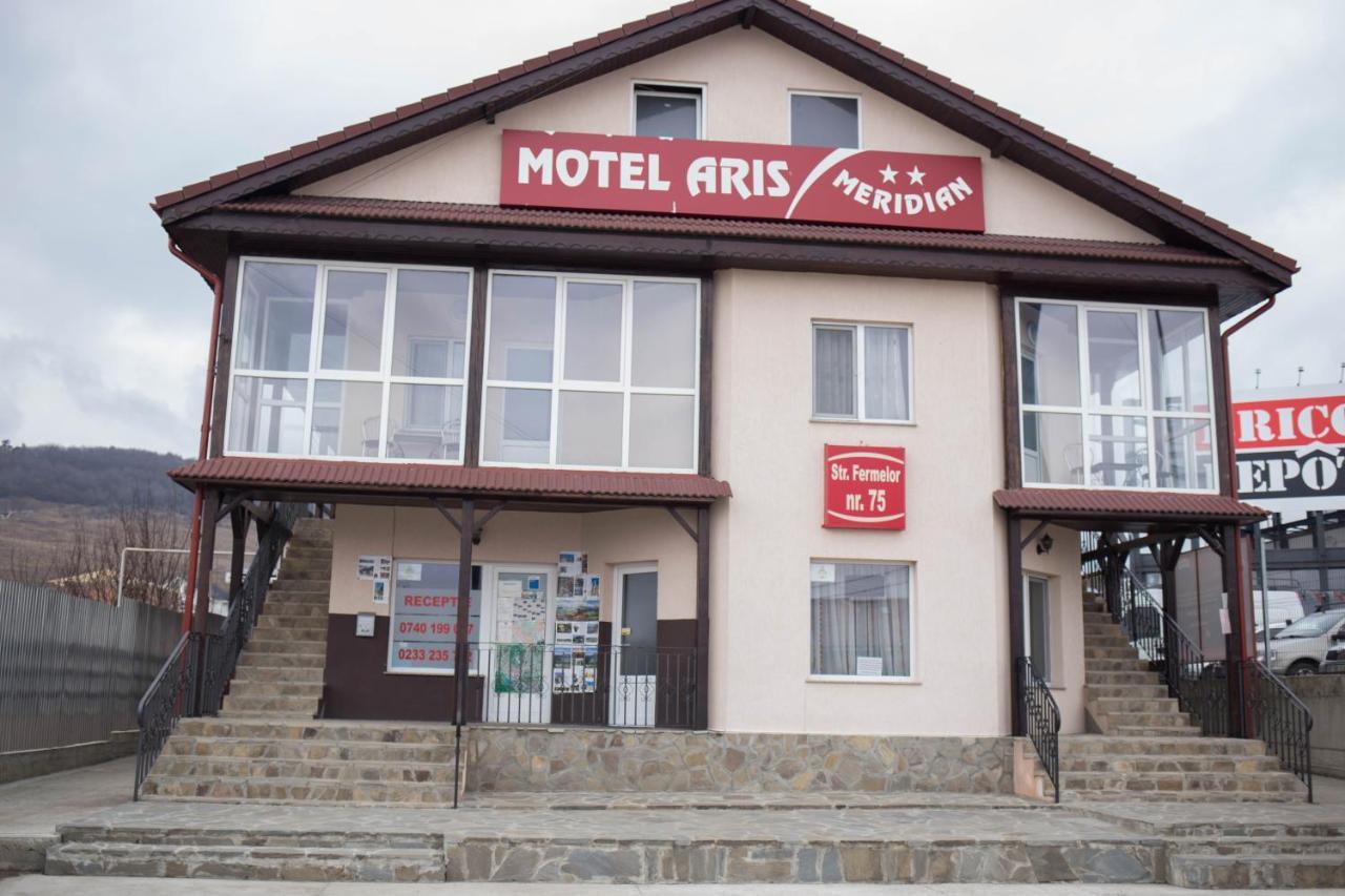 Motel Aris Meridian Piatra Neamţ 外观 照片